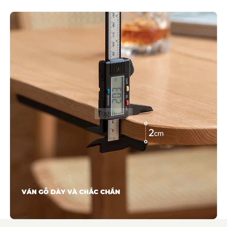 Bàn Ăn Gỗ Tự Nhiên Gấp Mở Linh Hoạt Togismart BA218 thiết kế hiện đại, tiện dụng, dễ dàng mở rộng khi cần và gấp gọn tiết kiệm diện tích. Chất liệu gỗ tự nhiên cao cấp, bền chắc, kết hợp kiểu dáng sang trọng, mang lại sự tiện nghi và điểm nhấn tinh tế cho phòng ăn