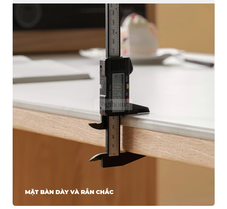 Bàn đảo gỗ tự nhiên kết hợp đá tự nhiên cao cấp Togismart BA095 thiết kế sang trọng, bền chắc, phù hợp cho không gian bếp hiện đại. Chất liệu gỗ tự nhiên kết hợp mặt đá cao cấp mang lại sự tinh tế, tiện nghi, vừa làm điểm nhấn vừa tối ưu công năng cho ngôi nhà.