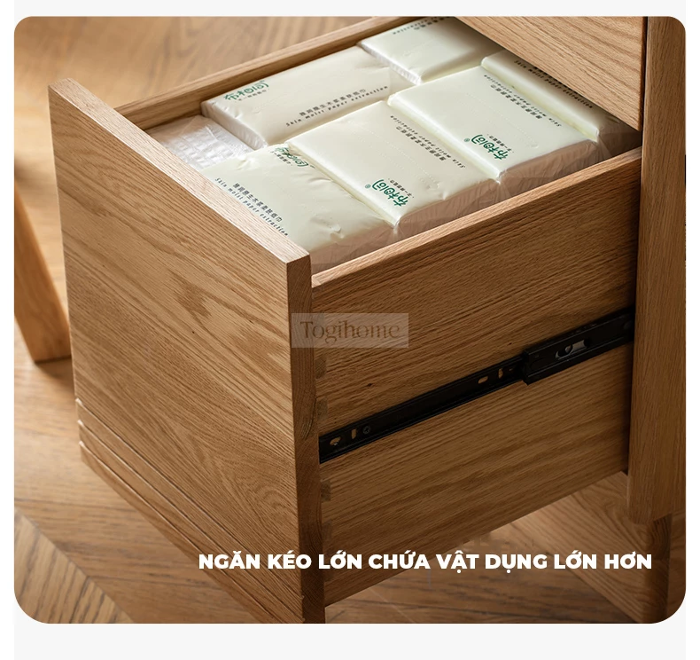 Bàn Đảo Tiện Lợi Đa Năng Gỗ Tự Nhiên Togismart BA097 mang thiết kế hiện đại, sang trọng, phù hợp không gian bếp gia đình. Chất liệu gỗ tự nhiên cao cấp, bền chắc, vừa làm bàn soạn, vừa tích hợp lưu trữ, giúp tối ưu diện tích và tạo điểm nhấn tinh tế cho ngôi nhà.
