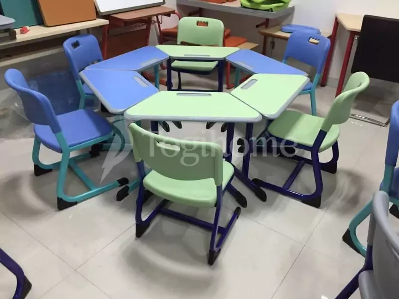 bàn ghế học nhóm hình tròn