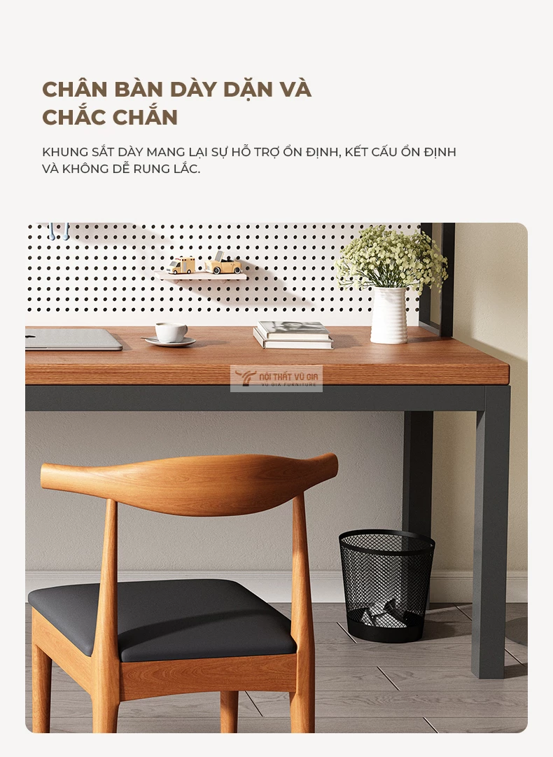 Bàn gỗ tự nhiên kết hợp khung kim loại chắc chắn SD257 sử dụng chân sắt dày dặn, chắc chắn