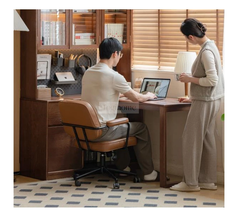 Bàn Làm Việc Bàn Học Gỗ Tự Nhiên Kèm Kệ Sách Togismart BTG 072 – Thiết kế thông minh tích hợp kệ sách tiện lợi, chất liệu gỗ tự nhiên bền đẹp. Phù hợp cho cả học tập và làm việc, mang lại không gian ngăn nắp, hiện đại và sang trọng cho mọi căn phòng.