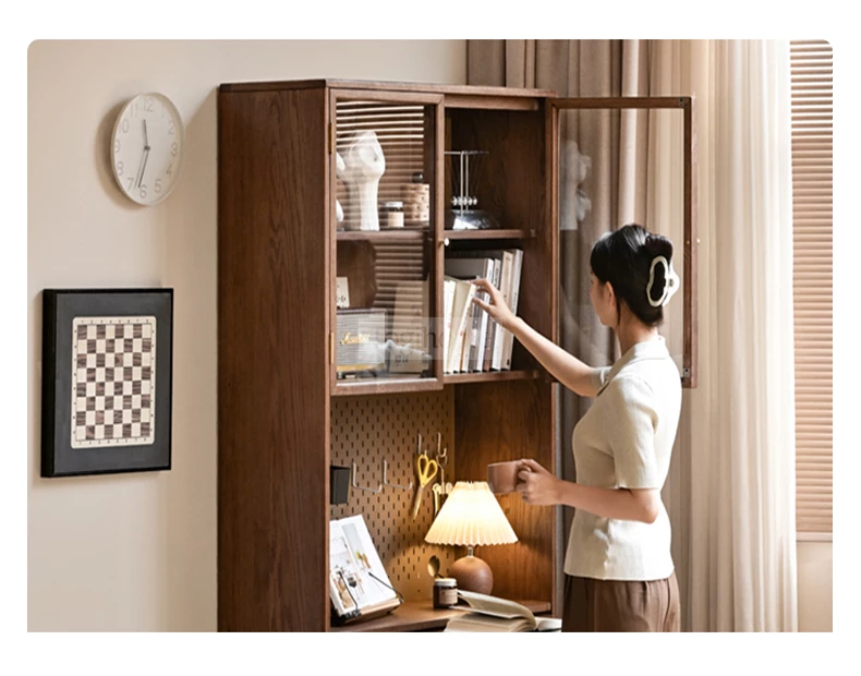 Bàn Làm Việc Bàn Học Thiết Kế Đơn Giản Gỗ Tự Nhiên Togismart BTG 075 – Mẫu bàn lý tưởng cho không gian học tập và làm việc nhờ thiết kế đơn giản, tinh tế. Sử dụng gỗ tự nhiên bền đẹp, thân thiện môi trường, dễ dàng phối hợp với nhiều phong cách nội thất hiện đại.