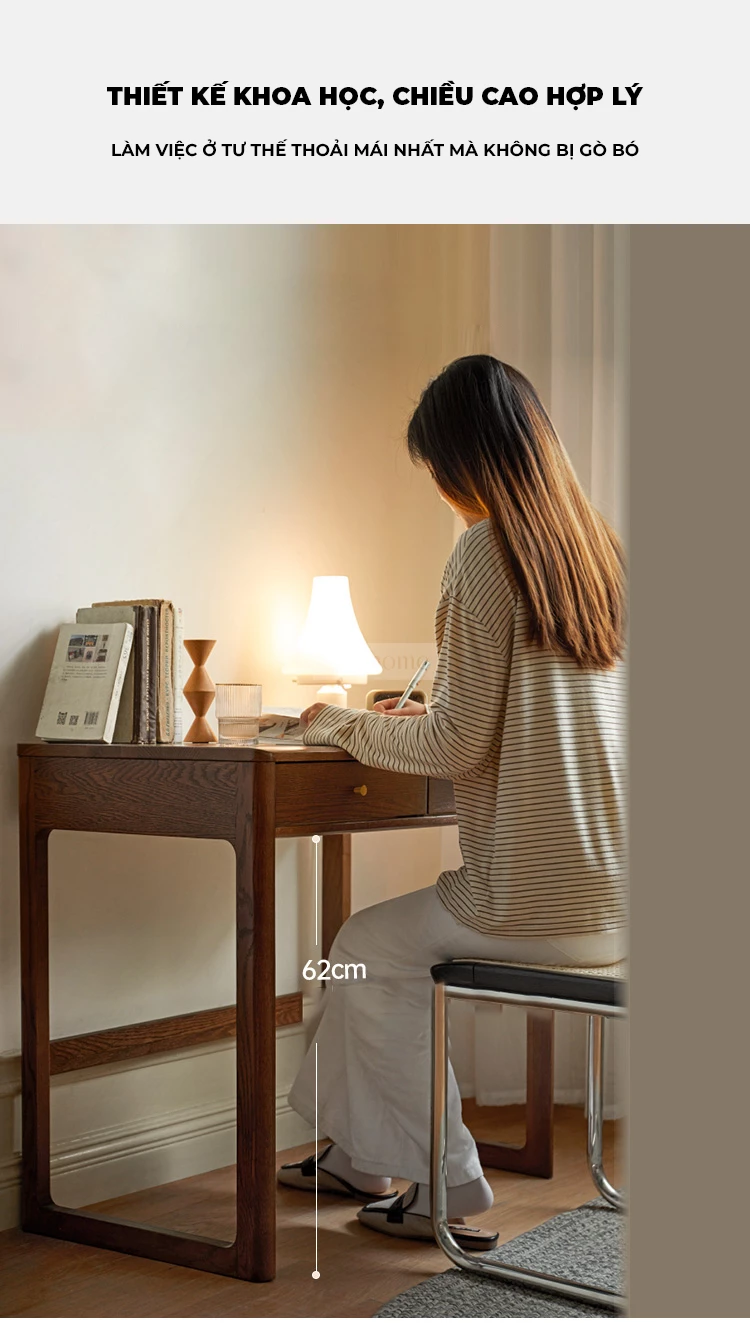 Bàn Làm Việc Gỗ Tự Nhiên Togismart BTG 063 – Thiết kế hiện đại kết hợp chất liệu gỗ tự nhiên cao cấp, mang lại sự chắc chắn và thẩm mỹ cho không gian. Bề mặt rộng rãi, tối ưu cho công việc và học tập. Phù hợp với phong cách nội thất tối giản, sang trọng.