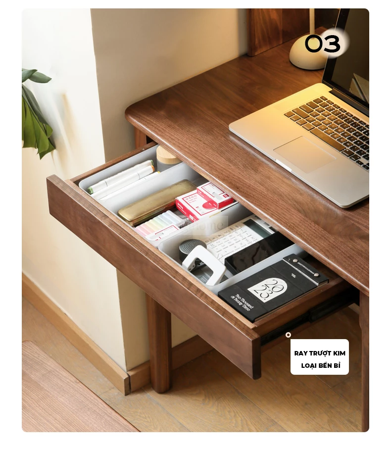 Bàn Làm Việc Gỗ Tự Nhiên Togismart BTG 065 – Mẫu bàn thiết kế hiện đại, tối giản, sử dụng gỗ tự nhiên chắc chắn và bền đẹp. Phù hợp cho không gian làm việc tại nhà hoặc văn phòng, mang lại cảm giác ấm cúng và tập trung khi sử dụng