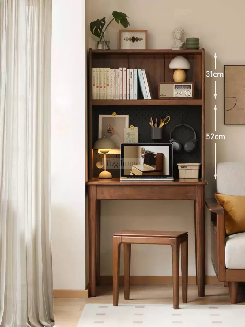 Bàn Làm Việc Gỗ Tự Nhiên Togismart BTG 065 – Mẫu bàn thiết kế hiện đại, tối giản, sử dụng gỗ tự nhiên chắc chắn và bền đẹp. Phù hợp cho không gian làm việc tại nhà hoặc văn phòng, mang lại cảm giác ấm cúng và tập trung khi sử dụng
