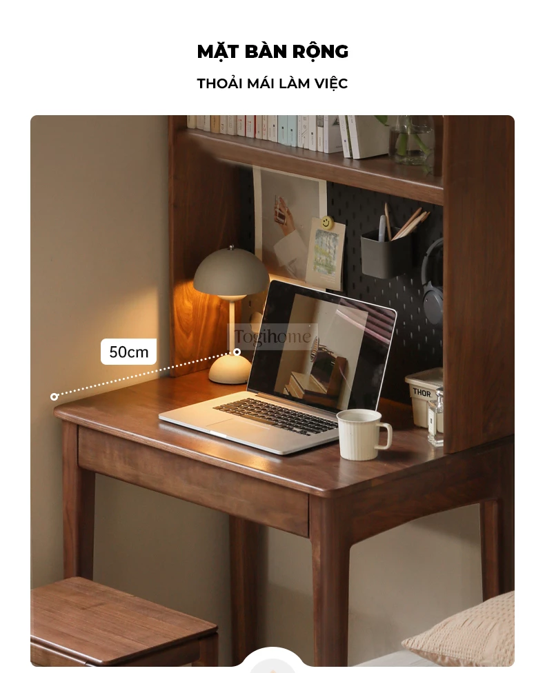 Bàn Làm Việc Gỗ Tự Nhiên Togismart BTG 065 – Mẫu bàn thiết kế hiện đại, tối giản, sử dụng gỗ tự nhiên chắc chắn và bền đẹp. Phù hợp cho không gian làm việc tại nhà hoặc văn phòng, mang lại cảm giác ấm cúng và tập trung khi sử dụng