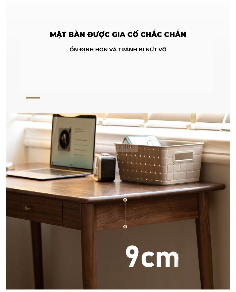 Bàn Làm Việc Gỗ Tự Nhiên Togismart BTG 066 – Thiết kế thanh lịch với chất liệu gỗ tự nhiên cao cấp, đường nét tinh giản, phù hợp cho không gian hiện đại. Mặt bàn rộng rãi, tiện lợi cho làm việc, học tập, mang lại cảm hứng và hiệu quả trong từng giờ làm việc.