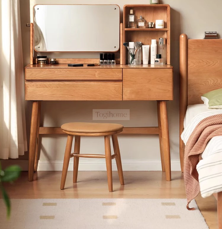 Bàn trang điểm gỗ tự nhiên cao cấp Togismart TDM221 thiết kế tinh tế, bền đẹp với chất liệu gỗ cao su tự nhiên. Kiểu dáng hiện đại, phù hợp mọi không gian phòng ngủ. Sản phẩm giúp không gian gọn gàng, sang trọng và tiện lợi cho việc làm đẹp hằng ngày.