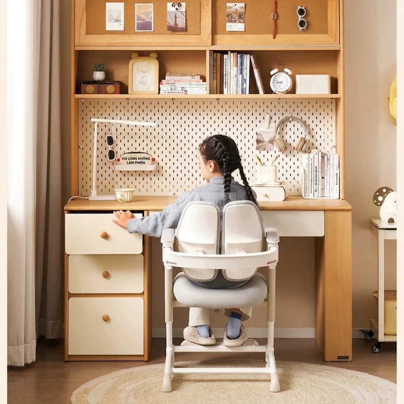 https://api.togihome.vn/storage/images/originals/bo-ban-hoc-tre-em-lien-ke-sach-da-nang-tich-hop-bang-duc-lo-pegboard-hien-dai-phong-cach-han-quoc-togihome-mdf105-4-cotovmfvnqqf9hk.webp
