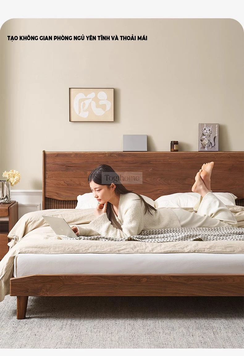 Giường Ngủ Gỗ Tự Nhiên Dream Series Togismart GM76 sở hữu thiết kế hiện đại, tối giản, làm từ gỗ tự nhiên bền chắc, thân thiện với sức khỏe. Phù hợp với nhiều phong cách nội thất, từ tối giản đến sang trọng. Giường có kết cấu vững chắc, đường nét tinh tế, mang đến không gian nghỉ ngơi thư thái và ấm cúng.