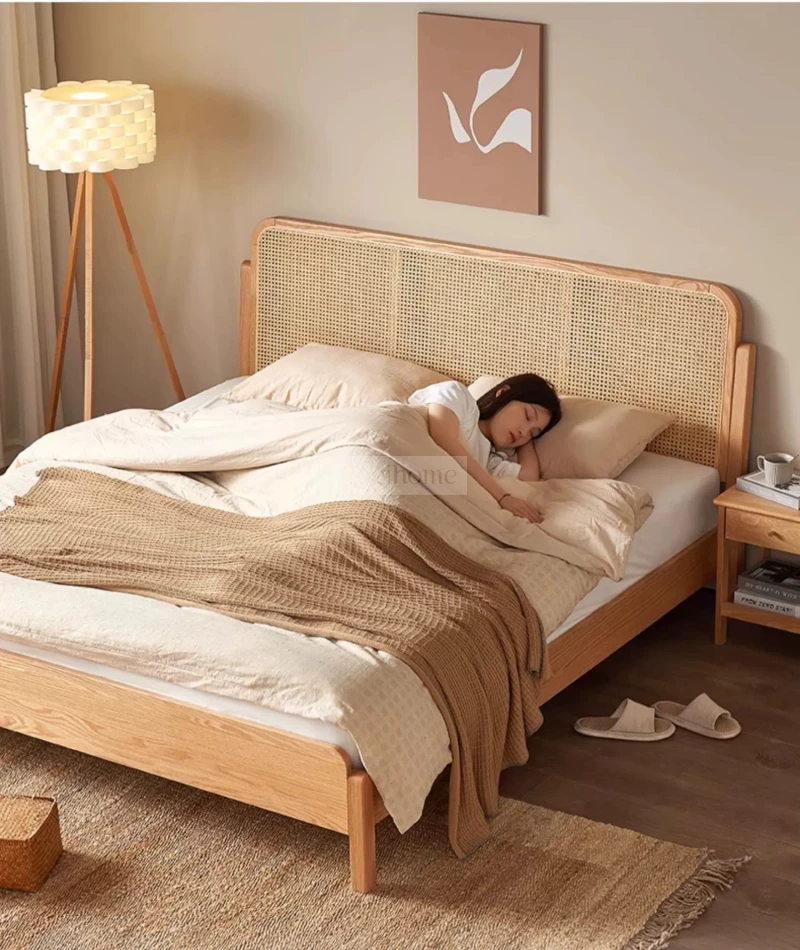 Giường ngủ Togismart GM74 kết hợp giữa gỗ tự nhiên chắc chắn và chi tiết mây đan thủ công tinh tế, mang đậm phong cách Đông Dương hiện đại. Thiết kế tối giản mà sang trọng, phù hợp với mọi không gian nội thất. GM74 không chỉ là sản phẩm nội thất mà còn là điểm nhấn nghệ thuật cho phòng ngủ của bạn.