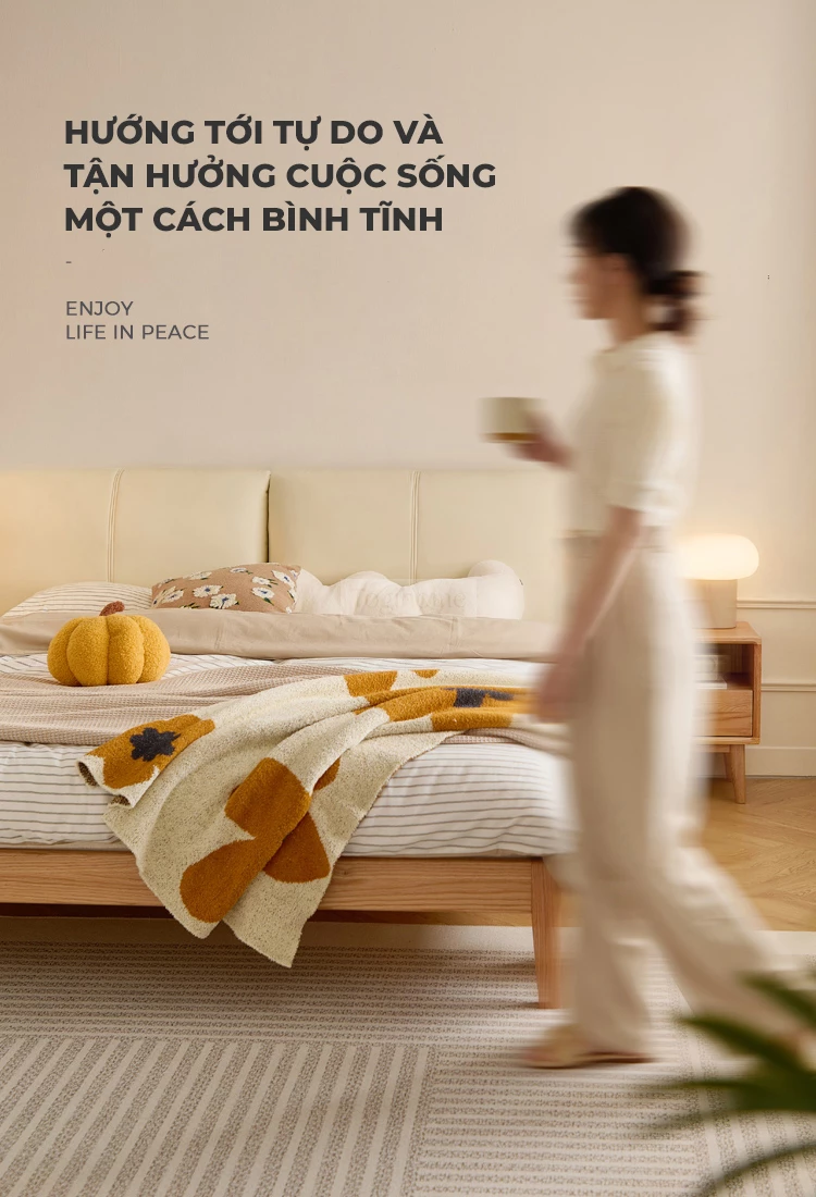 Giường gỗ tự nhiên Togismart GM 047 là một lựa chọn đáng xem xét cho không gian nghỉ ngơi của bạn. Chất liệu được làm từ gỗ thông tự nhiên, mang đến vẻ ấm áp và gần gũi với thiên nhiên. Thiết kế đơn giản và hiện đại giường có kiểu dáng tối giản, nhưng không kém phần sang trọng.