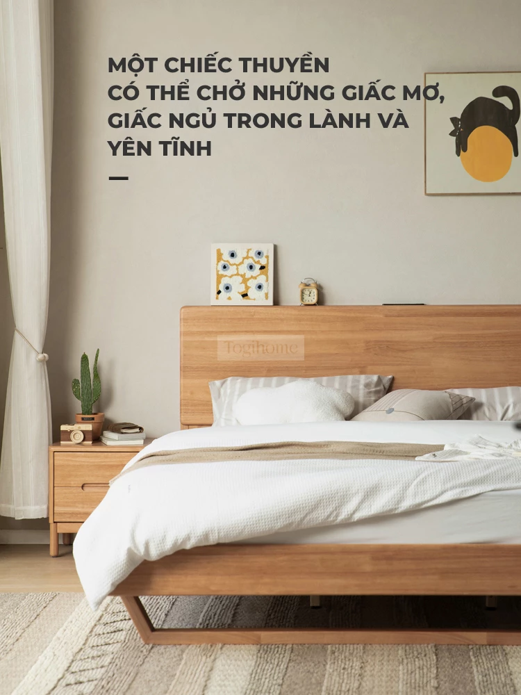 Giường Ngủ Gỗ Tự Nhiên Togismart GM 048 là một lựa chọn đáng xem xét cho không gian nghỉ ngơi của bạn. Chất liệu được làm từ gỗ thông tự nhiên, mang đến vẻ ấm áp và gần gũi với thiên nhiên. Thiết kế đơn giản và hiện đại giường có kiểu dáng tối giản, nhưng không kém phần sang trọng.