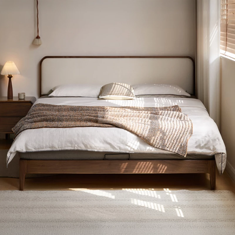 Giường Ngủ Phong Cách Hiện Đại Đệm Da Đầu Giường Togismart GM 079:  Giường ngủ Togismart GM 079 mang phong cách hiện đại, thiết kế tinh tế với đầu giường bọc đệm da cao cấp, khung gỗ tự nhiên chắc chắn. Mẫu giường phù hợp với nhiều không gian nội thất, mang lại sự sang trọng và thoải mái tối ưu cho phòng ngủ gia đình.