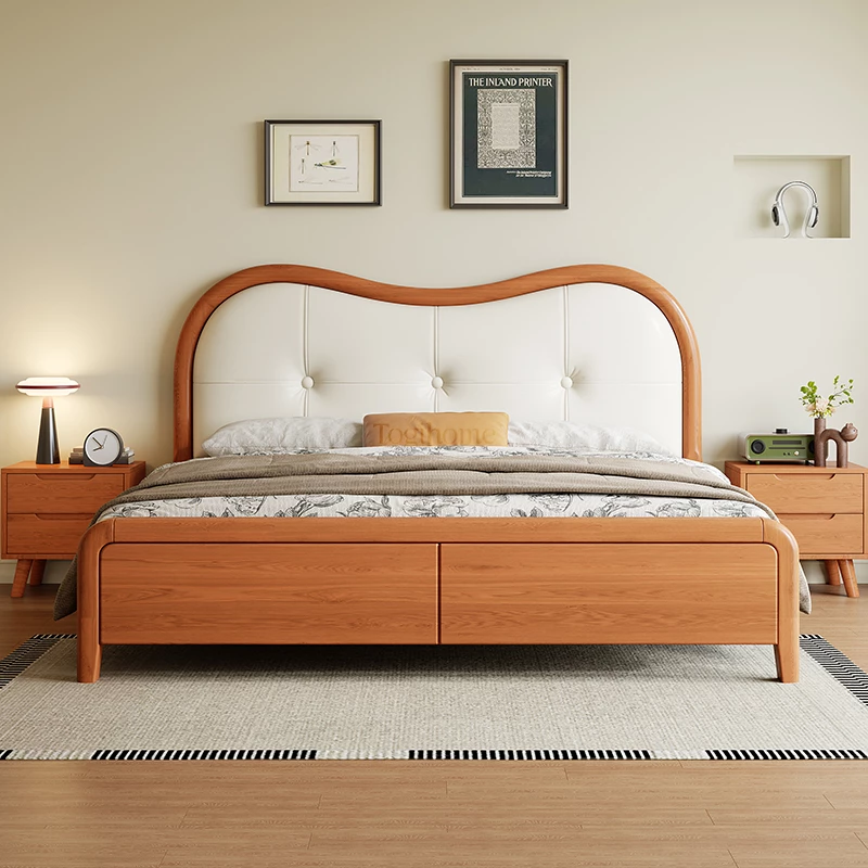 Giường Ngủ Phong Cách Hoàng Gia Togismart GM 077 phong cách hoàng gia sang trọng, chế tác từ gỗ tự nhiên cao cấp, chạm khắc tinh xảo, màu sắc quý phái. Thiết kế tôn vinh đẳng cấp và gu thẩm mỹ của gia chủ, phù hợp với không gian phòng ngủ cổ điển, đậm chất nghệ thuật và quyền uy. 