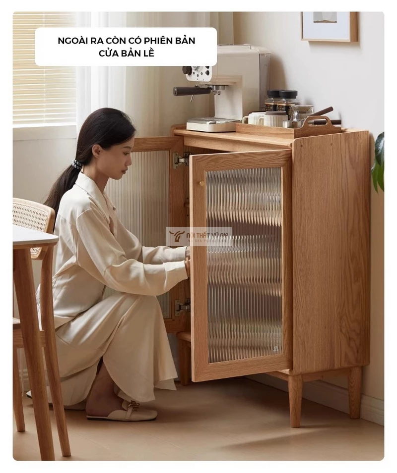 Kệ bếp gỗ tự nhi&ecirc;n thiết kế tối giản, tinh tế KC97 sử dụng bản lề cao cấp