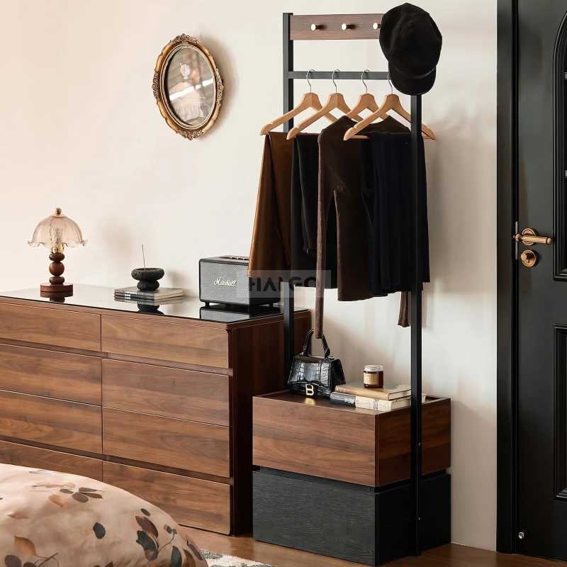 https://api.togihome.vn/storage/images/originals/ke-treo-quan-ao-go-plywood-co-banh-xe-tich-hop-tu-hoc-keo-luu-tru-di-dong-haigo-cr430-9-qvuhdepdrdyz90p.webp