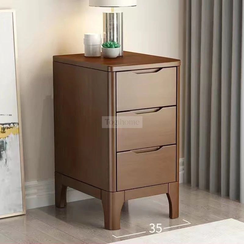 Tab đầu giường TDG 204 làm từ gỗ tự nhiên cao cấp, thiết kế hiện đại, tối giản, phù hợp nhiều phong cách nội thất. Sản phẩm có ngăn kéo tiện lợi, chân cao thoáng sàn, dễ vệ sinh. Lý tưởng cho phòng ngủ hiện đại, tăng tiện nghi và thẩm mỹ.