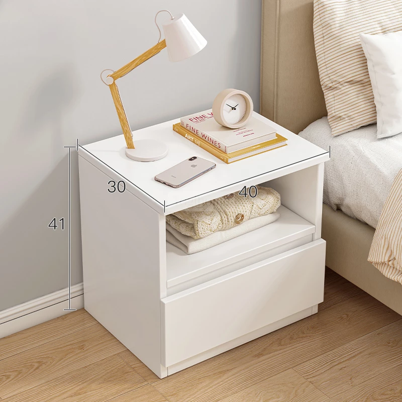 Tab đầu giường TDG 208 được chế tác từ gỗ tự nhiên, thiết kế hiện đại pha nét thanh lịch. Kích thước nhỏ gọn, phù hợp nhiều không gian nội thất. Ngăn kéo tiện dụng, chân cao thoáng đãng, dễ dàng vệ sinh. Lý tưởng cho phòng ngủ sang trọng và gọn gàng.
