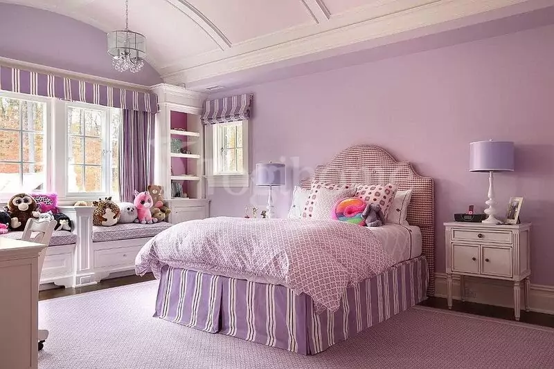 Phòng ngủ cho bé gái màu hồng mộng mơ