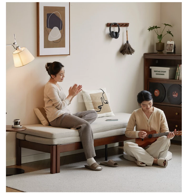 Sofa Phòng Khách Gỗ Tự Nhiên Gấp Mở Hiện Đại Togismart M85 thiết kế thông minh, khung gỗ chắc chắn, dễ dàng chuyển đổi từ ghế thành giường tiện lợi. Chất liệu gỗ bền đẹp, đệm êm ái, kiểu dáng hiện đại giúp tiết kiệm không gian và mang lại sự sang trọng cho phòng khách.