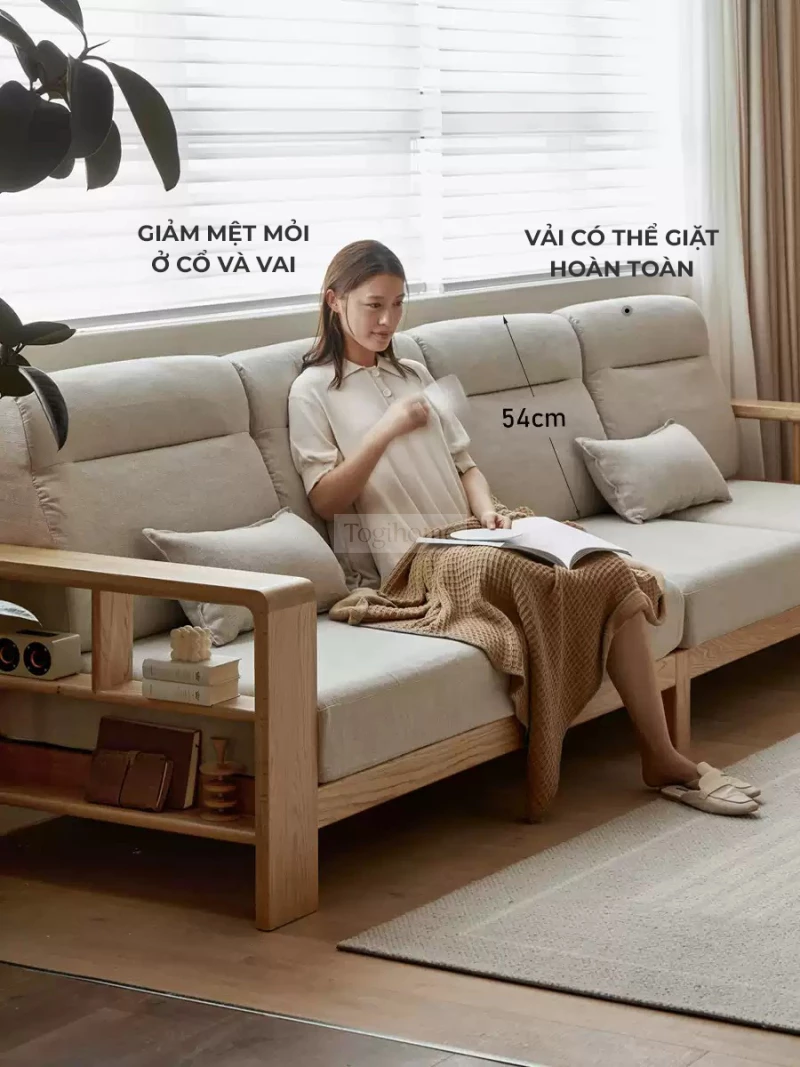 Sofa Phòng Khách Gỗ Tự Nhiên Hiện Đại Togismart M58 là lựa chọn lý tưởng cho phòng khách hiện đại. Thiết kế tối giản với khung gỗ tự nhiên chắc chắn, đệm ngồi êm ái, màu sắc trang nhã. Mang lại sự thoải mái và phong cách cho không gian sống, dễ kết hợp với nhiều phong cách nội thất.