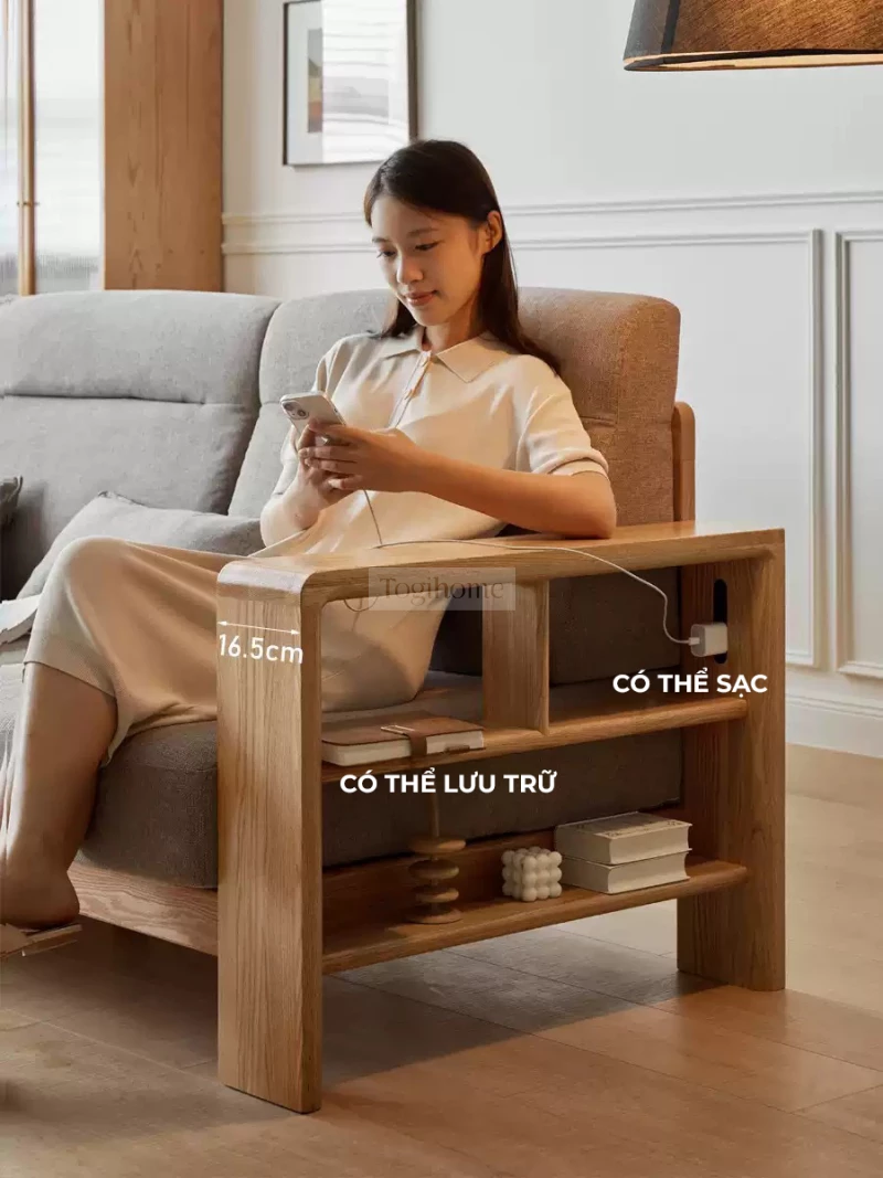 Sofa Phòng Khách Gỗ Tự Nhiên Hiện Đại Togismart M58 là lựa chọn lý tưởng cho phòng khách hiện đại. Thiết kế tối giản với khung gỗ tự nhiên chắc chắn, đệm ngồi êm ái, màu sắc trang nhã. Mang lại sự thoải mái và phong cách cho không gian sống, dễ kết hợp với nhiều phong cách nội thất.