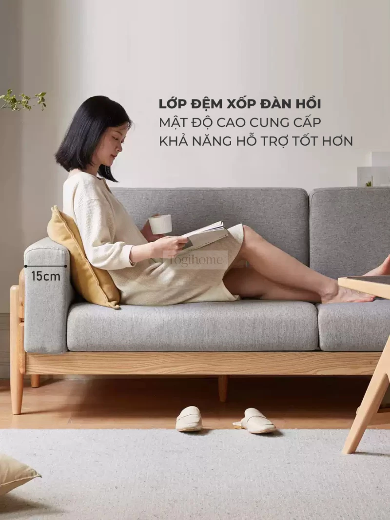 Sofa Phòng Khách Gỗ Tự Nhiên Hiện Đại Togismart M59 sở hữu thiết kế hiện đại, tối giản nhưng tinh tế. Khung gỗ chắc chắn kết hợp đệm ngồi êm ái, phù hợp cho phòng khách sang trọng. Màu sắc hài hòa, chất liệu bền bỉ, dễ vệ sinh, nâng tầm không gian sống tiện nghi và thẩm mỹ.