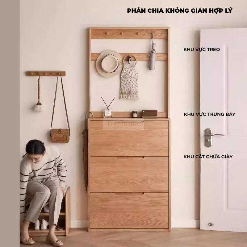 Tủ Để Giày Gỗ Tự Nhiên Cao Cấp Togismart TDG 112 thiết kế hiện đại, sang trọng, phù hợp nhiều không gian sống. Chất liệu gỗ tự nhiên bền chắc, chống cong vênh, giúp bảo quản giày dép gọn gàng, ngăn nắp. Sản phẩm vừa tiện dụng vừa tạo điểm nhấn tinh tế cho ngôi nhà.