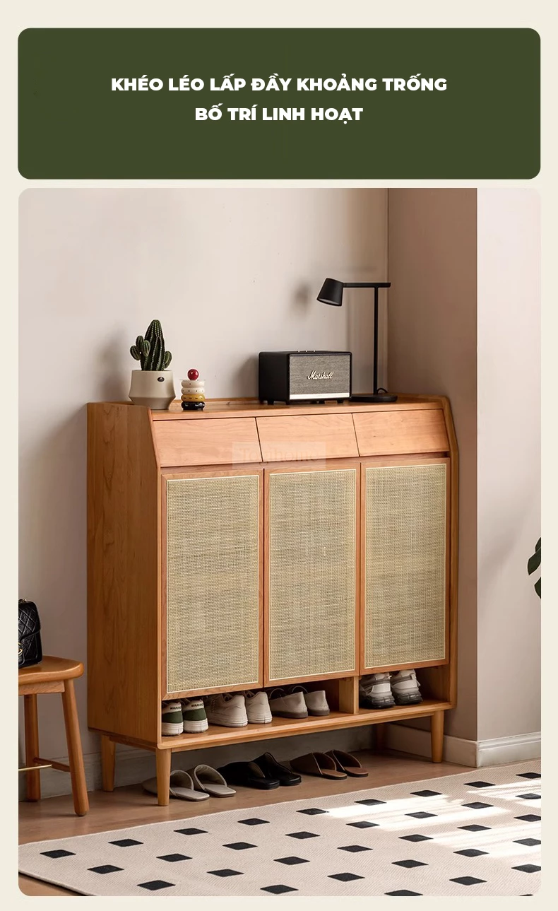 Tủ Kệ Để Giày Gỗ Tự Nhiên Phối Mây Hiện Đại Togismart TDG 116 sở hữu thiết kế tinh tế, thoáng khí và sang trọng. Kết hợp gỗ tự nhiên bền chắc cùng nan mây đan tỉ mỉ, sản phẩm vừa lưu trữ giày dép gọn gàng vừa tạo điểm nhấn ấm áp cho không gian sống hiện đại.