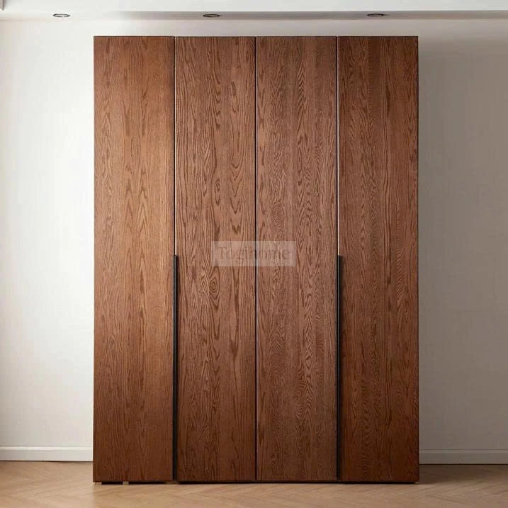 Tủ Quần Áo Gỗ Tự Nhiên Thiết Kế Tinh Tế Togismart TQA 107 được chế tác từ gỗ tự nhiên cao cấp, thiết kế tinh tế với đường nét mềm mại và bố cục thông minh. Màu sắc trang nhã, phù hợp phòng ngủ hiện đại. Đa dạng công năng lưu trữ, bền đẹp lâu dài. Giao hàng nhanh, bảo hành chính hãng.